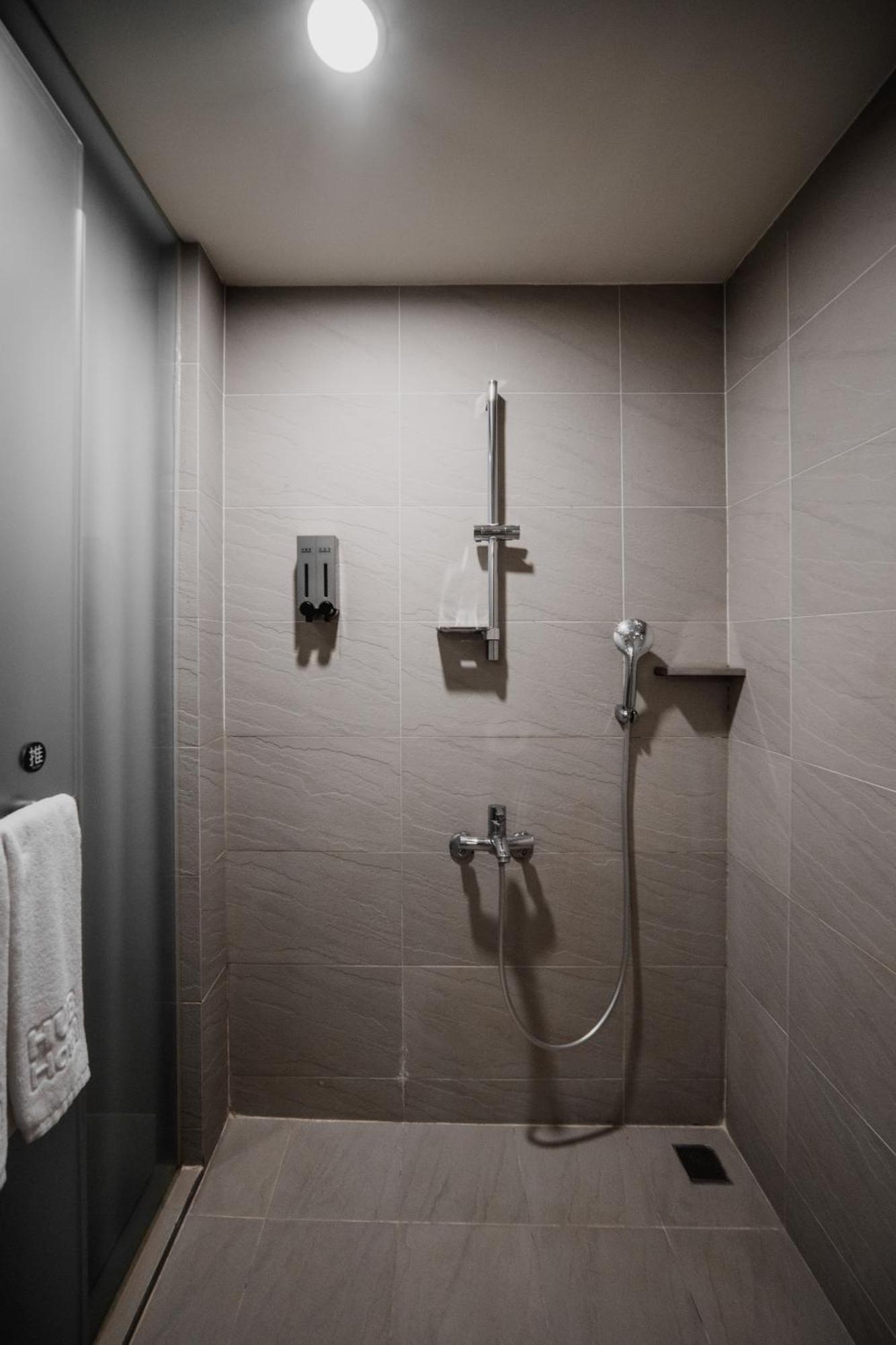 Hub Hotel Kaohsiung Yawan Branch Zewnętrze zdjęcie